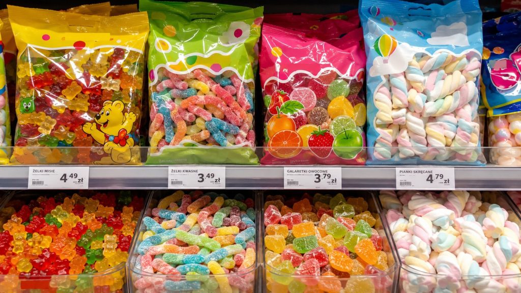 Ile kosztują żelki w 2026 roku? Ceny Haribo, kwaśnych Zozoli, Śmiejżelków i pianek Jojo